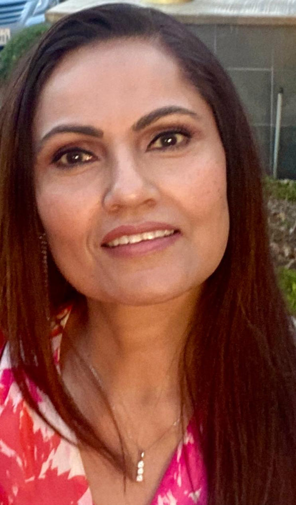 Saira baking cheesecakes